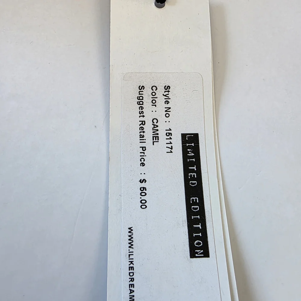 Like Dreams Limited Edition Camel Faux Fur Pom Keychain - Picture 4 of 4